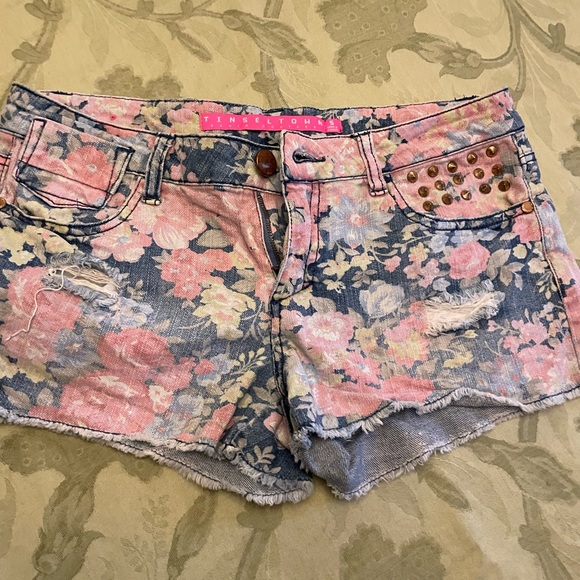 Tinseltown Denim Couture Distressed Floral Shorts Embellished Cooper Accent Sz 5 - Picture 15 of 15